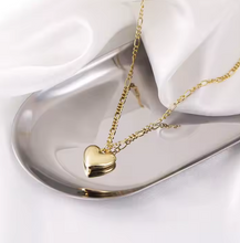 Load image into Gallery viewer, 18K Gold Plated Stainless Steel Heart Pendant Necklace With Figaro Chain
